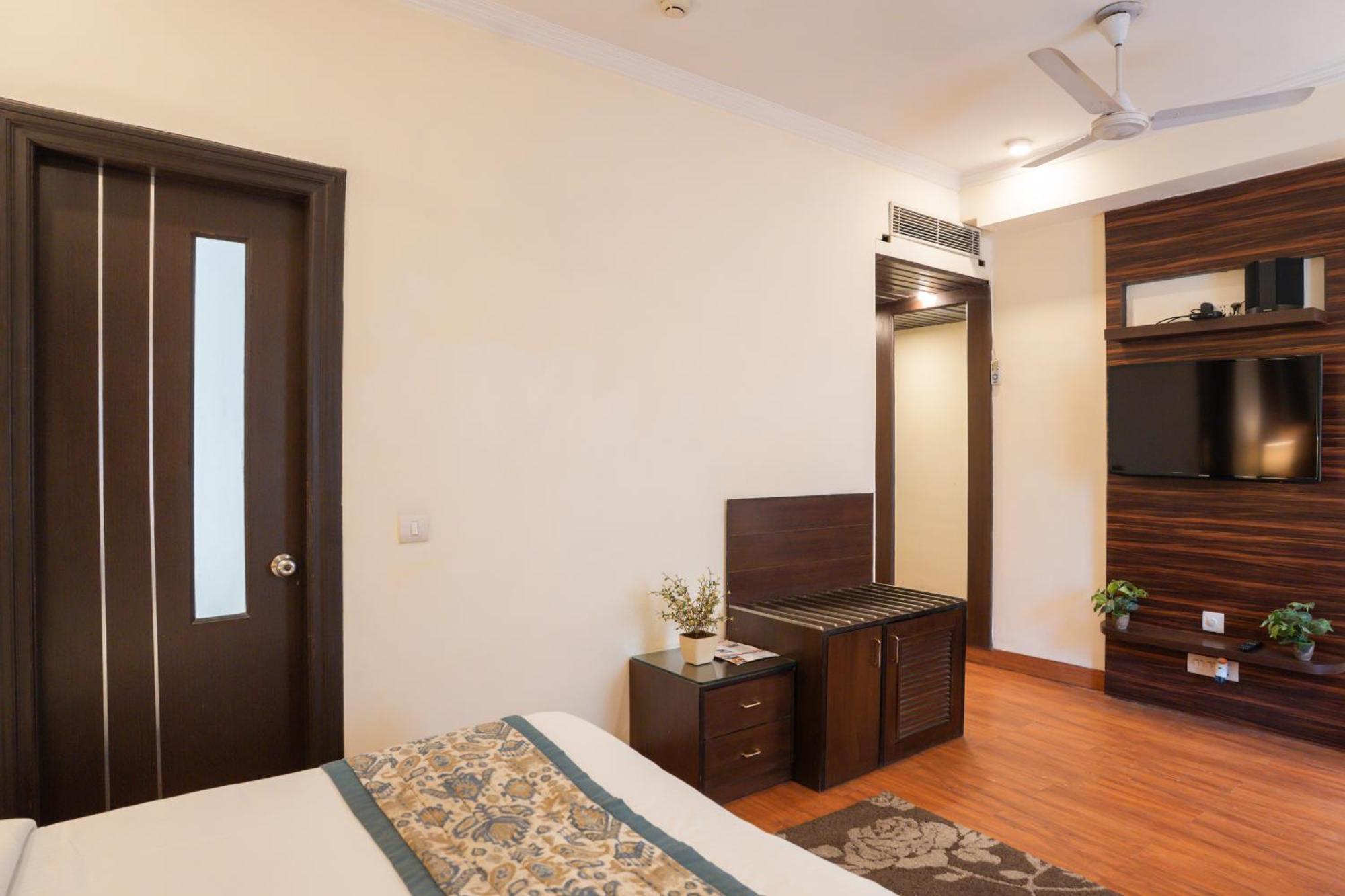 Ahuja Residency Cyber City II Gurgaon Esterno foto