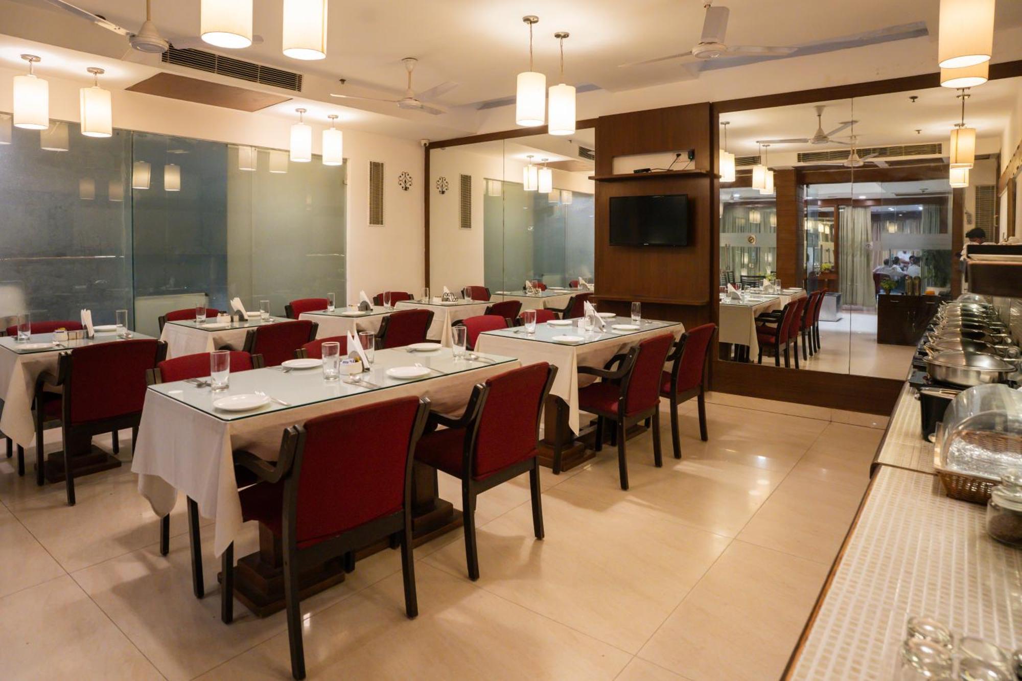 Ahuja Residency Cyber City II Gurgaon Esterno foto