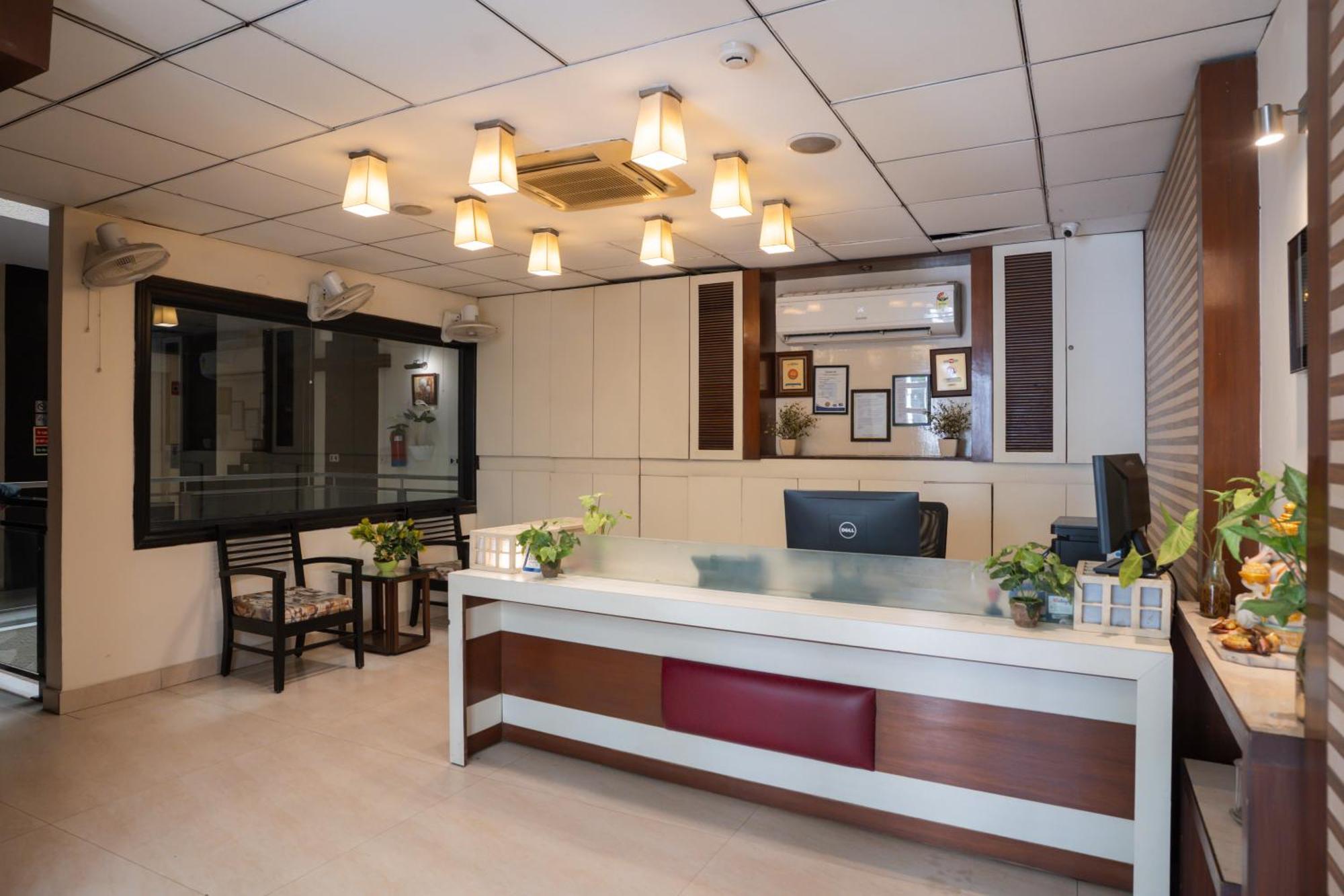 Ahuja Residency Cyber City II Gurgaon Esterno foto