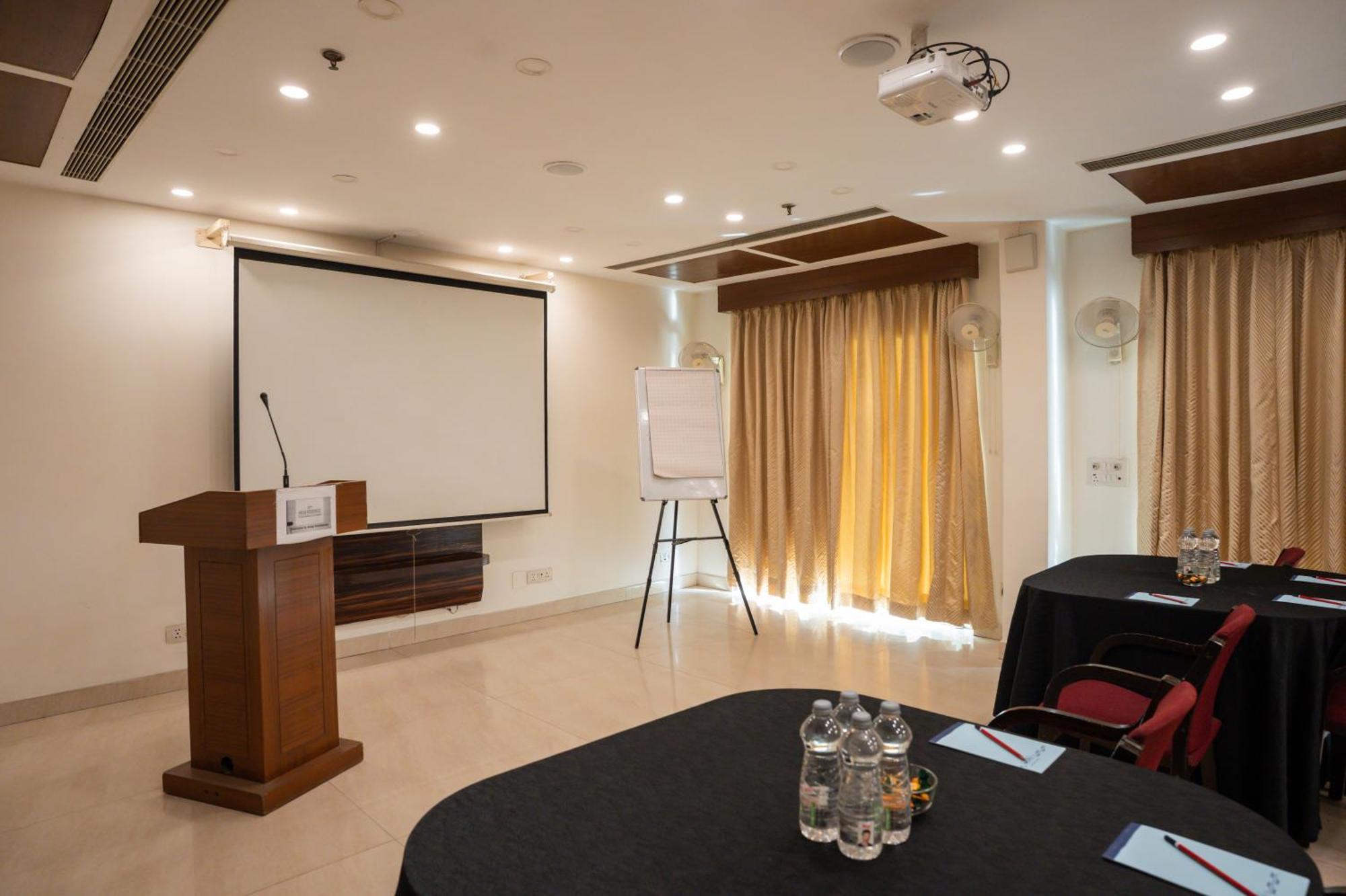 Ahuja Residency Cyber City II Gurgaon Esterno foto